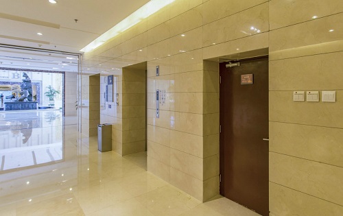 环球贸易中心电梯